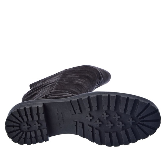 NWOB Stuart Weitzman
Amber Suede Over-The-Knee Boot - Picture 5 of 6